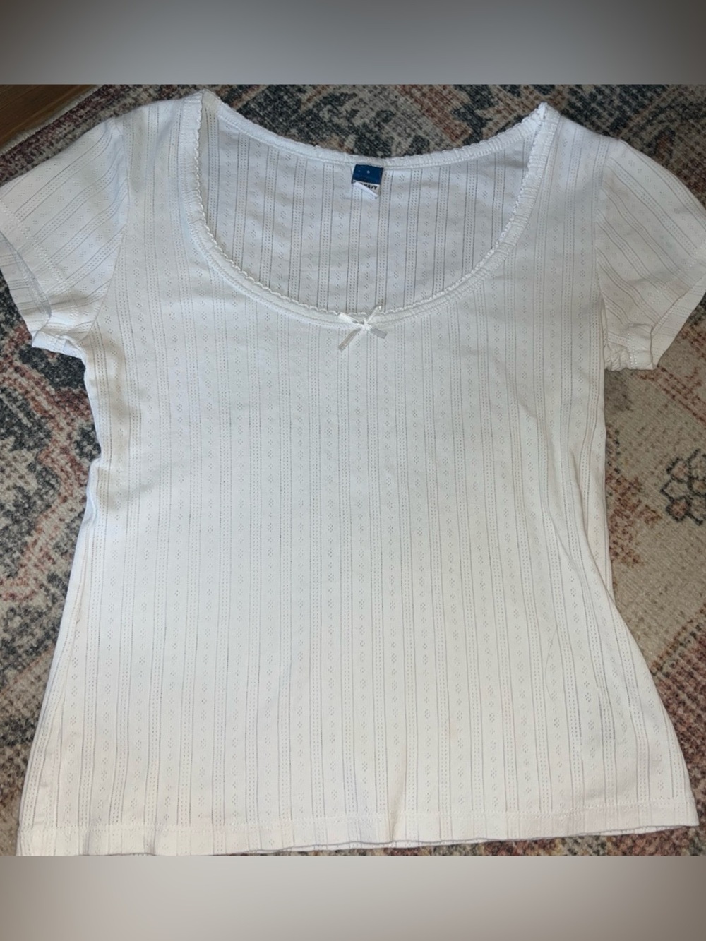 Women’s White Scoop Neck Short Sleeve Top